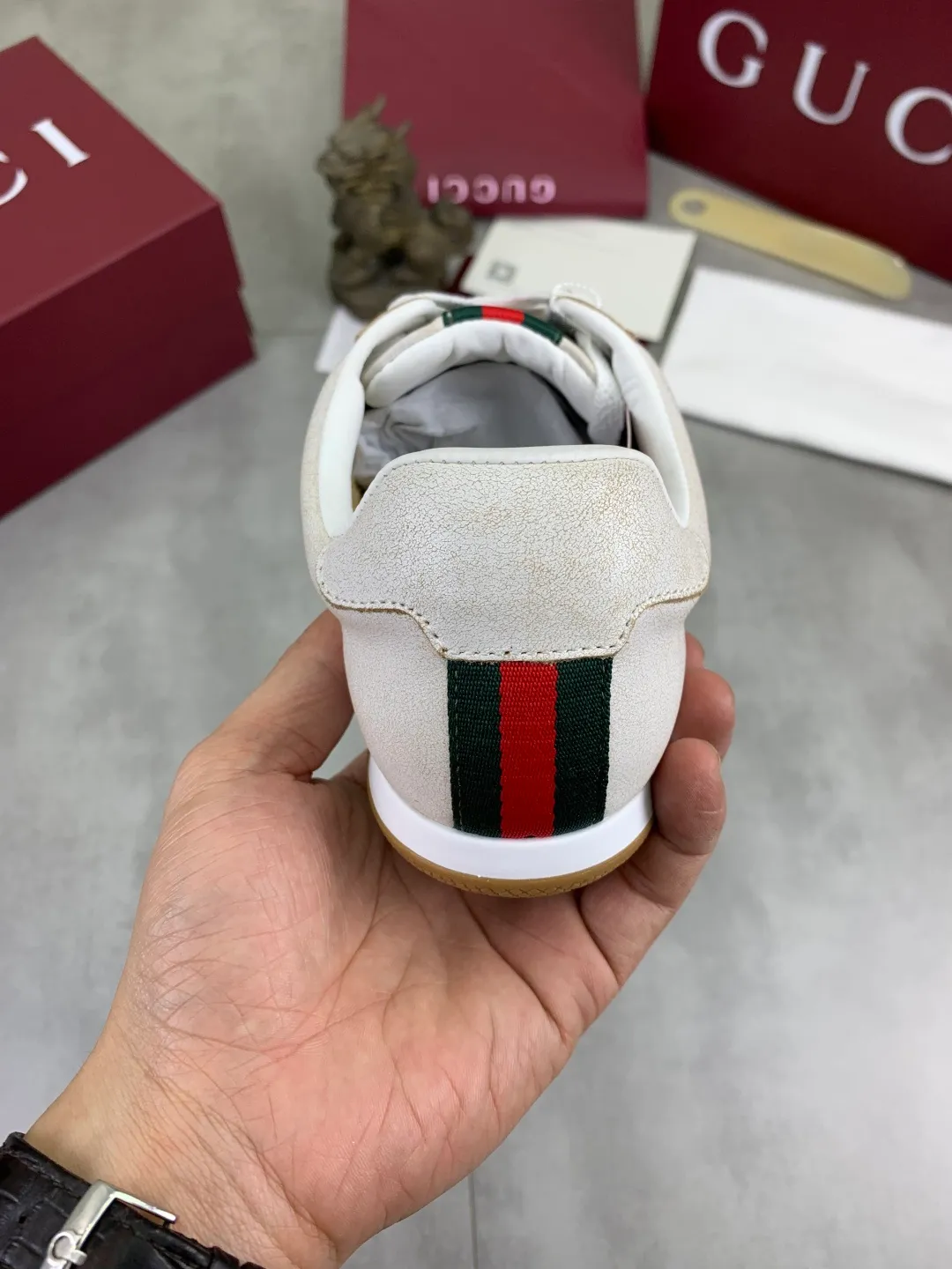Men's shoes 💰P542 💰[New model] 🆘 The latest model from Gucci's official website 🎁Classic casual and fashionable men's shoes 👟Breaking hot model 💥The style is simple and elegant, exclusive for trendy men. Unique official website's latest brand elements 👑Gucci original decoration, fashionable and generous, the fabric is made of original soft calfskin➕Comfortable soft pigskin lining ✅The official website specifies wear-resistant rubber outsole_full of elasticity, classic model taken in real life🎬Color: 5️⃣colors available😍Number: 35-44